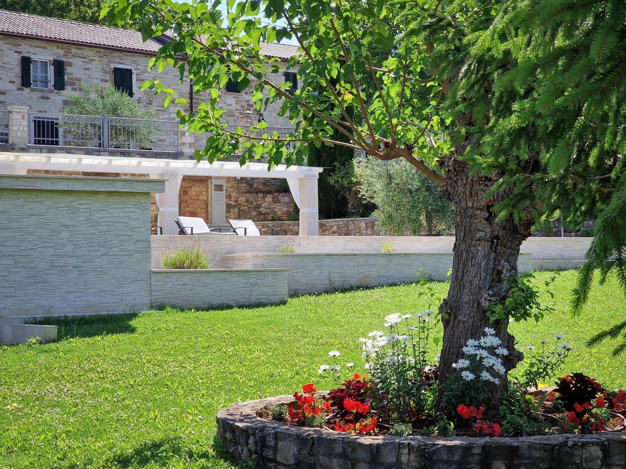 Bed and Breakfast Stancija Ruseti à Oprtalj Extérieur photo