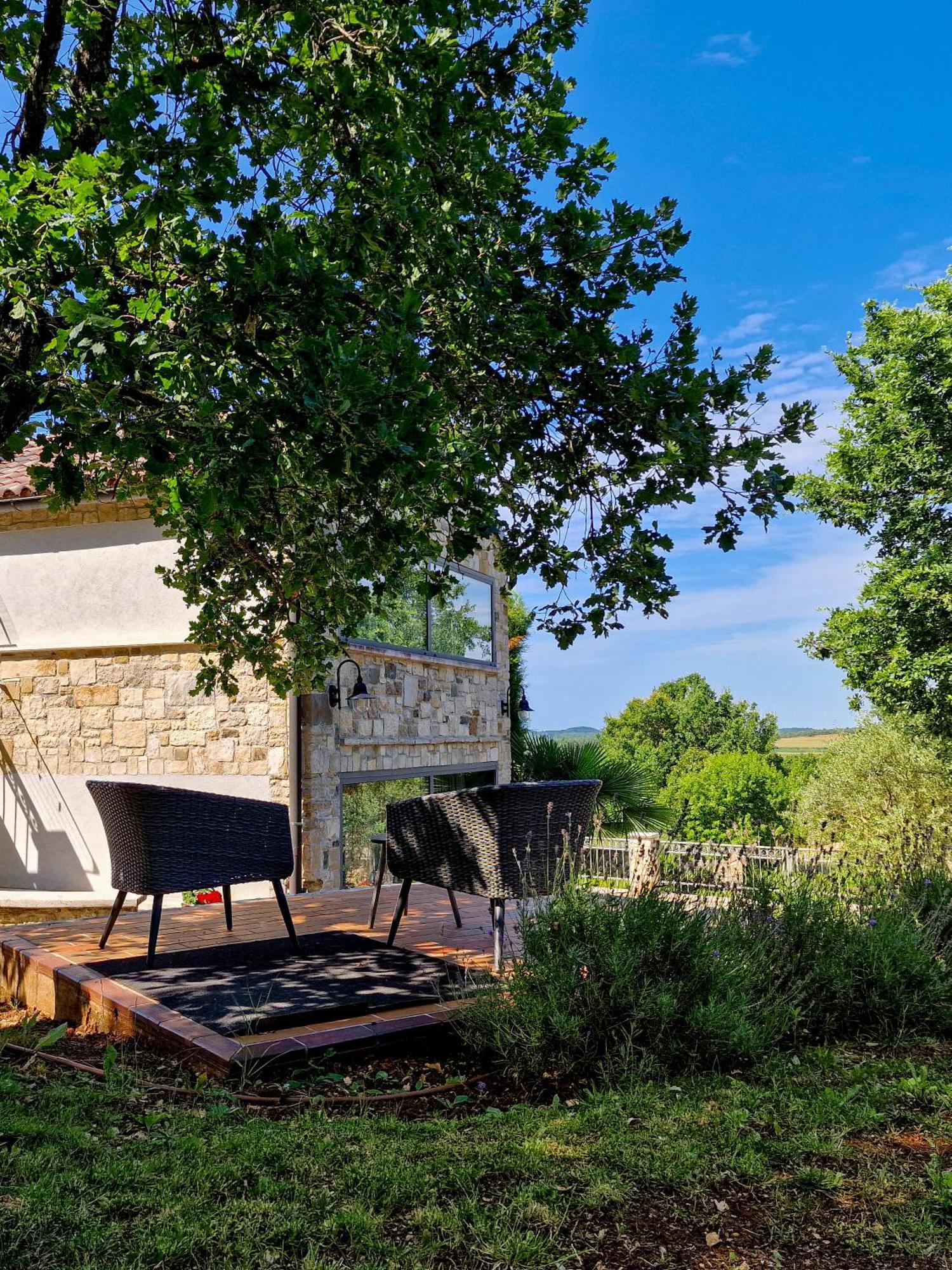 Bed and Breakfast Stancija Ruseti à Oprtalj Extérieur photo